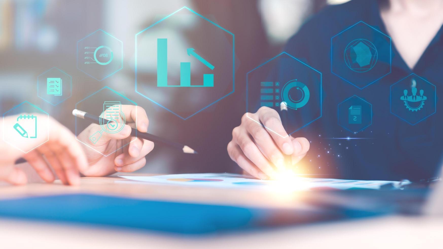 Participantes en sesión de preguntas y revisión de proyectos SEO